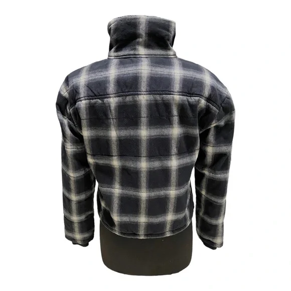 Evereve Lucy Cropped Full Zip Black, White, and Gray Plaid Jacket - Picture 8 of 11